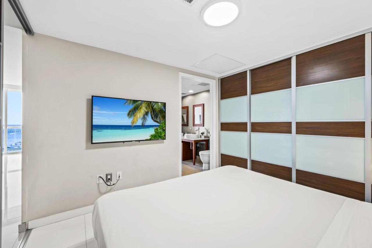 Icon Brickell Residences Miami Exterior photo
