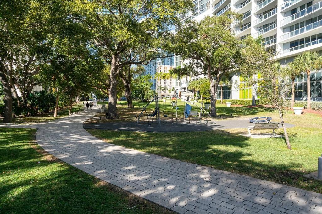 Icon Brickell Residences Miami Exterior photo